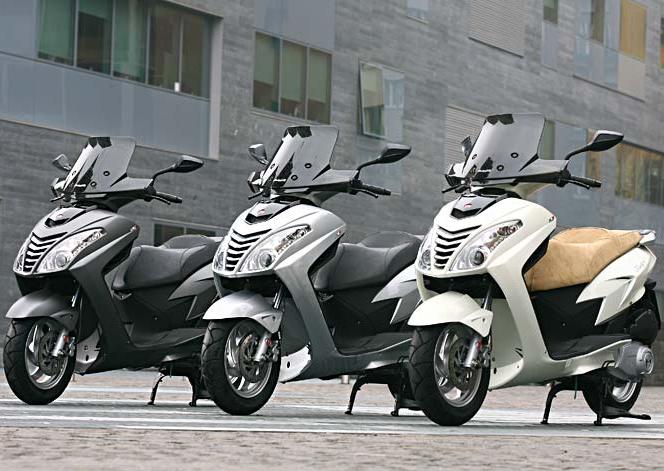 家具 マラグーティ ブログ125cc すぐ乗れます